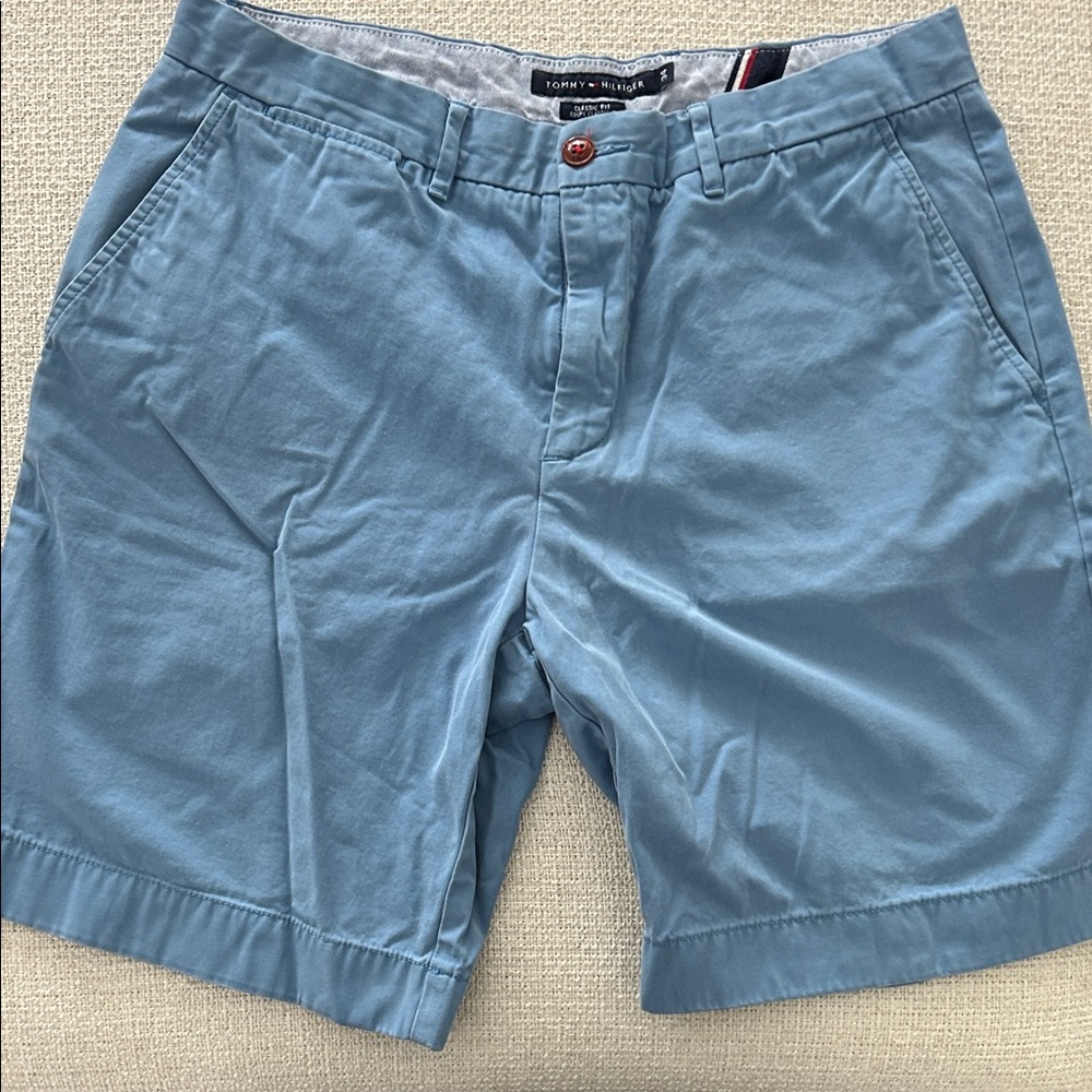 Tommy Hilfiger Men's Sky Blue Cotton Flat-Front Shorts